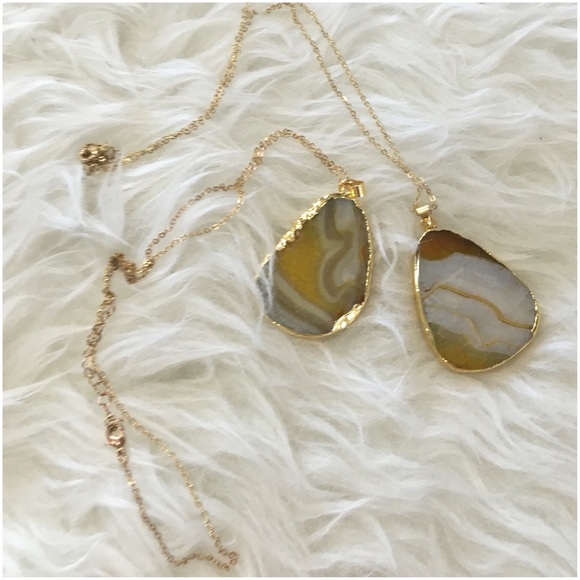 Yellow & White Quartz Teardrop Pendant W/ Chain - Picture 4 of 4