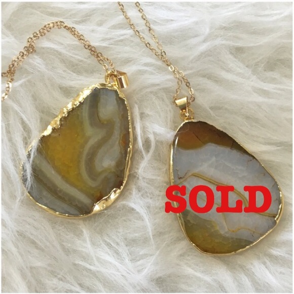 Yellow & White Quartz Teardrop Pendant W/ Chain - Picture 3 of 4