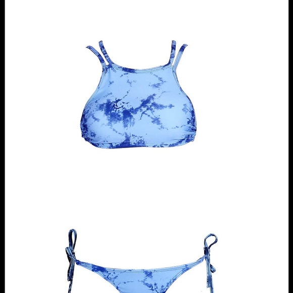 🌊 Surfer Sexy and Gorgeous! 🌊 - Picture 3 of 4