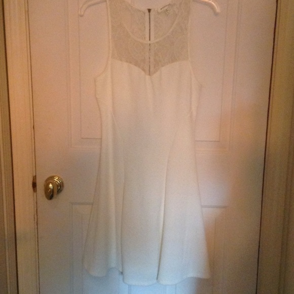 Gorgeous white lace dress worn once