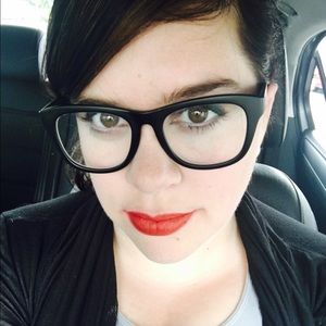 Meet your Posher, Kari