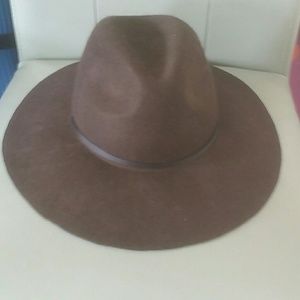 Nwot A&E  brown boho hat