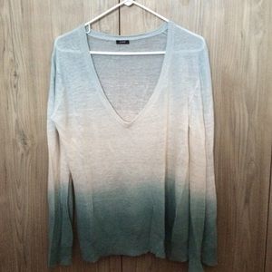 Light weight sweater