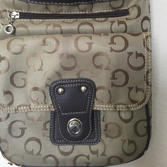 Guess bag - Picture 2 of 4