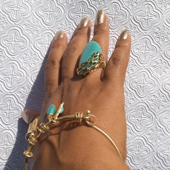 Beautiful Fashion Ring Turquoise Design - Picture 3 of 4