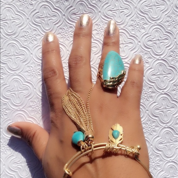 Beautiful Fashion Ring Turquoise Design - Picture 2 of 4