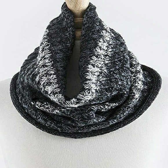 KNIT INFINITY SCARF - Picture 1 of 1