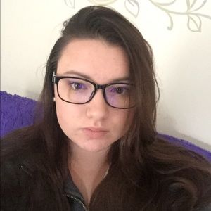 Meet your Posher, Raquel