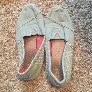 Toms Aztec slip on