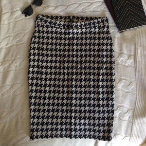 H&M Houndstooth Pencil Skirt Black & Light Taupe M