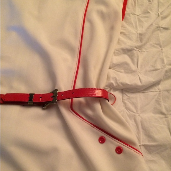 SOLD VINTAGE 60's white dress w/ red details - Picture 4 of 4
