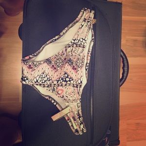 Brand new Victoria secret bikini bottom sz L