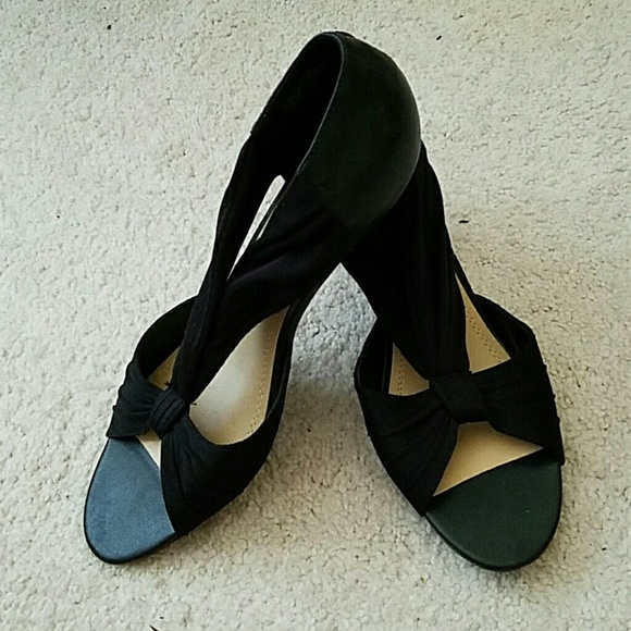 Black dress shoe - never worn