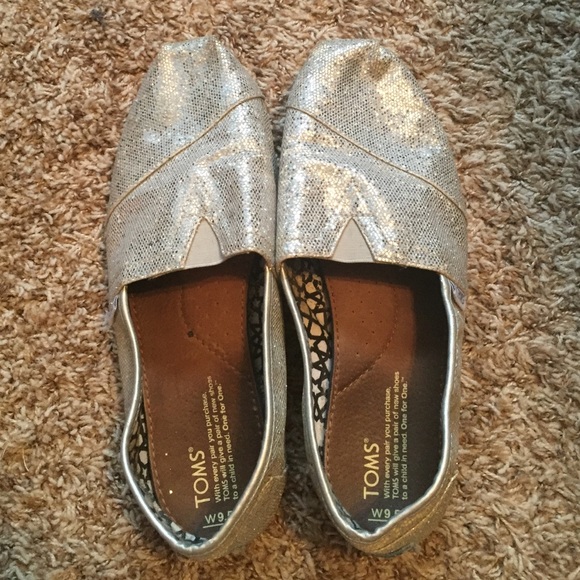 Toms silver glitter slip on