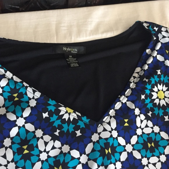 Blouse - Picture 2 of 2