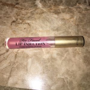 Too faced lip injection