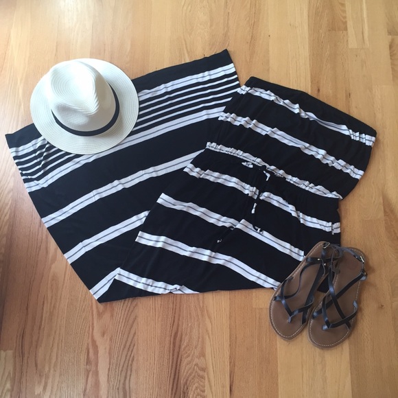 Old Navy Dresses & Skirts - Black & White Stripe Strapless Maxi Dress NWOT SzL