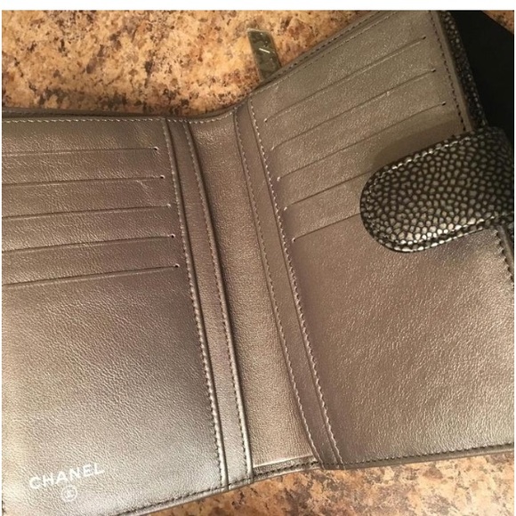 CHANEL WALLET - Picture 4 of 15