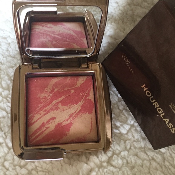 Hourglass Blush in Diffused Heat
