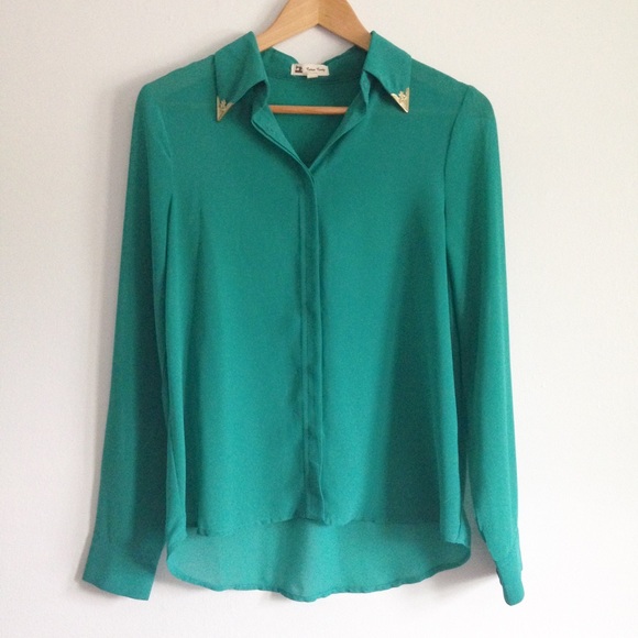 ModCloth Tops - ✨HP✨ModCloth Emerald Green Button Down Top
