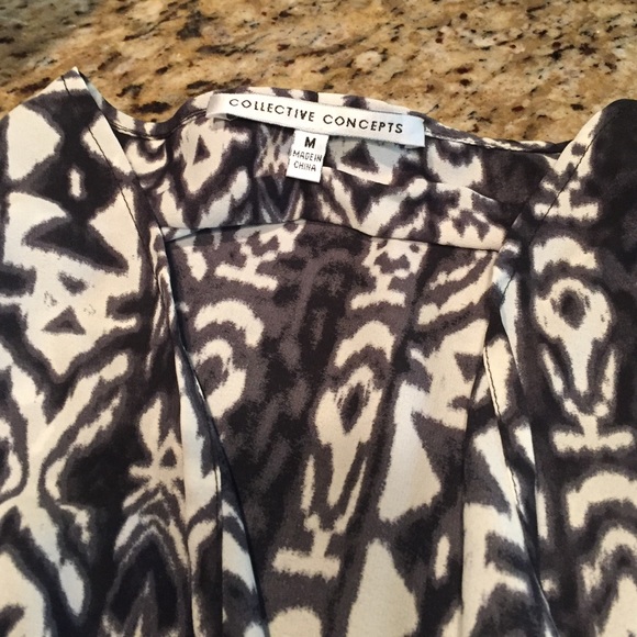 💋BOGO💋 Collective Concepts Kimono with fringe detail - Picture 4 of 4