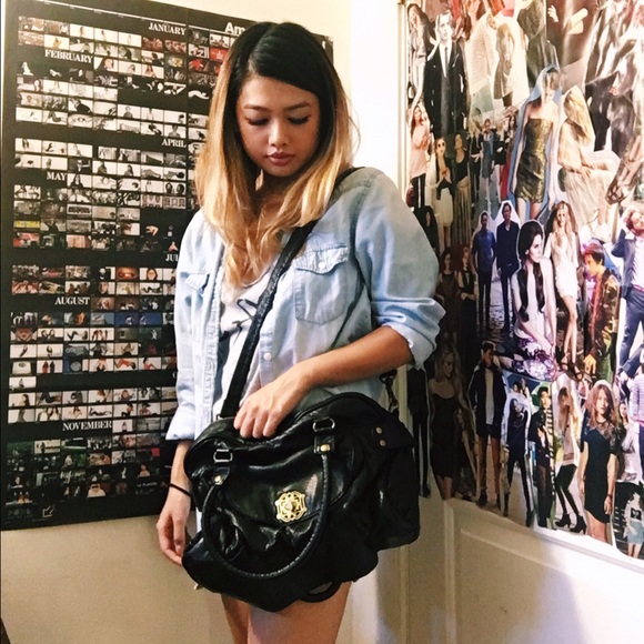 BLACK CROSSBODY BAG