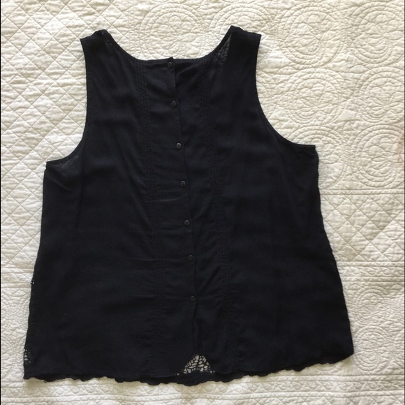 Black top with lace and embroidery - Picture 2 of 2