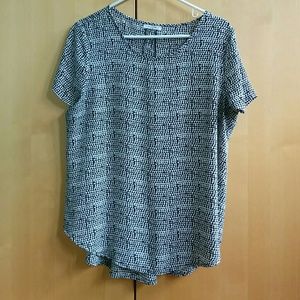 Pleione triangle print blouse