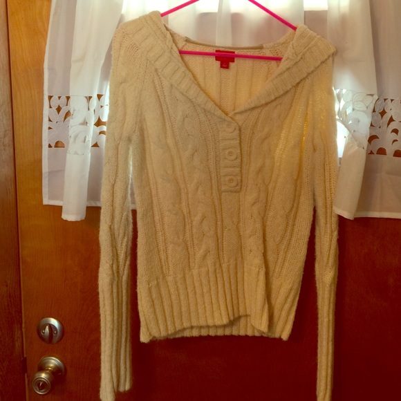 Cute button up sweater with hood