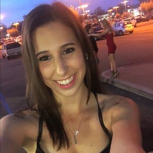 Meet your Posher, Marissa