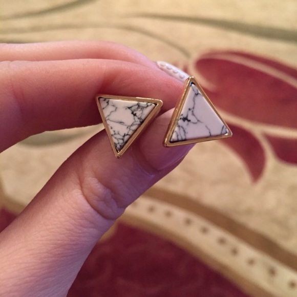 NWT Gold Marble Earrings - Picture 2 of 4