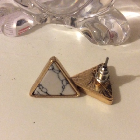 NWT Gold Marble Earrings - Picture 3 of 4