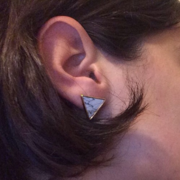 NWT Gold Marble Earrings - Picture 4 of 4