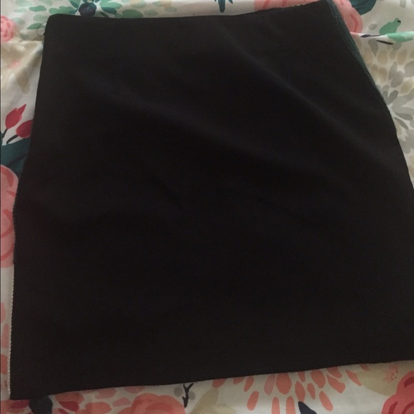 Super cute skirt - Picture 2 of 2