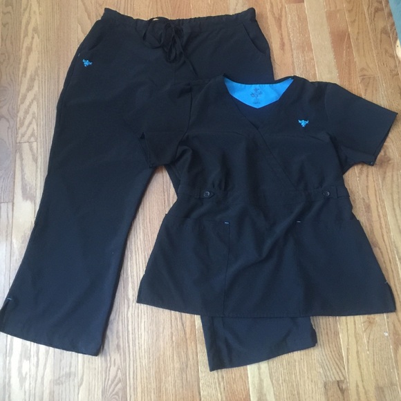 Med Couture Gold Black Scrub Set Sz XL