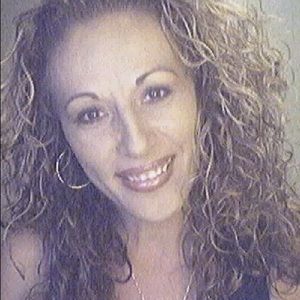 Meet your Posher, Eva