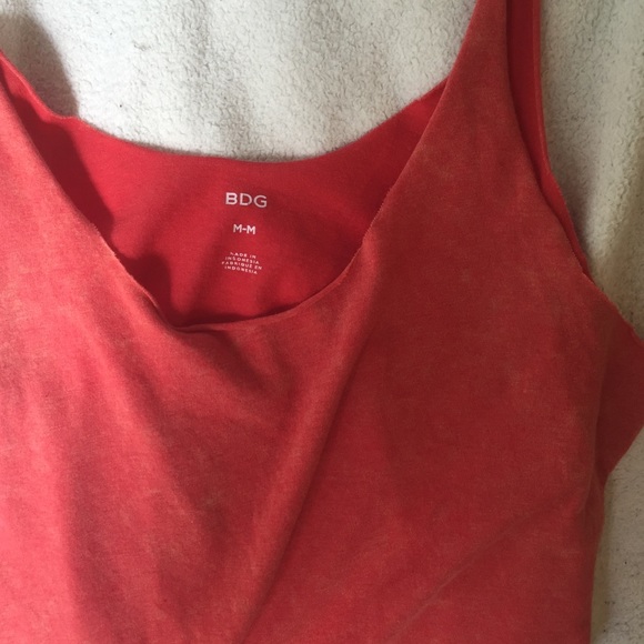 Basic Light Tank Top - Picture 3 of 3