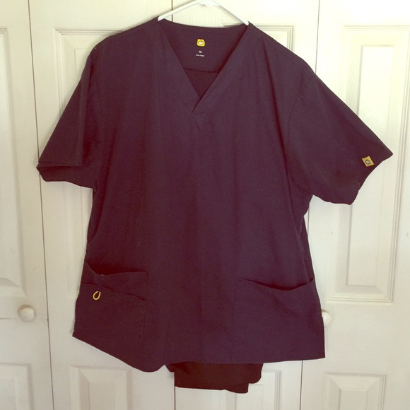 Navy Wonderwink Scrub Set