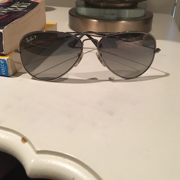 New polarized Ray bans gray gradient lenses - Picture 2 of 2
