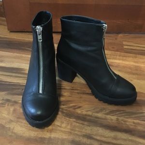 London Rebel Black Zip Up Booties