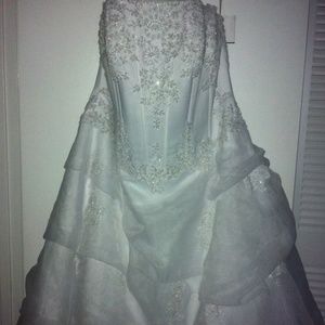 Wedding dress
