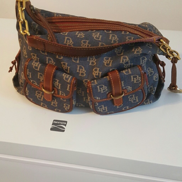 Purse - Picture 2 of 4