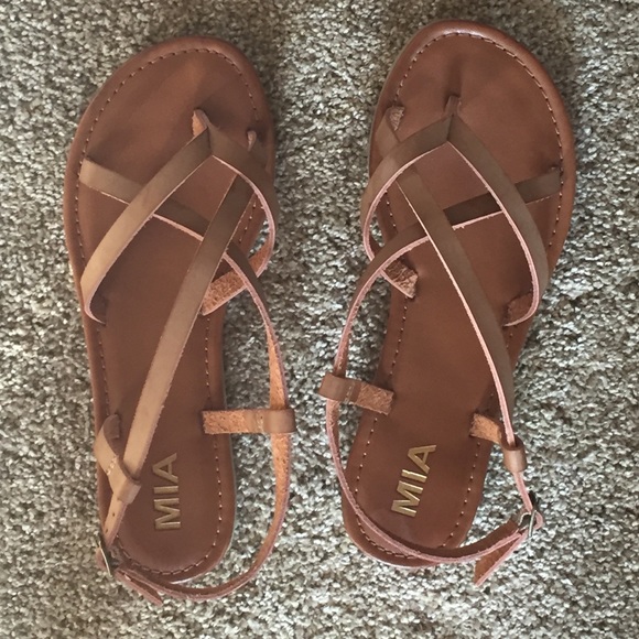 Strappy Mia Sandals!