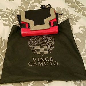 Vince Camuto Geri Color Block Winged Black/Gray/Pi