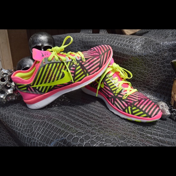 NEW nike free tr fit 5 pink yellow - Picture 3 of 6