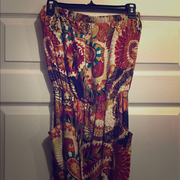 Cute patterned strapless dress - Picture 1 of 4