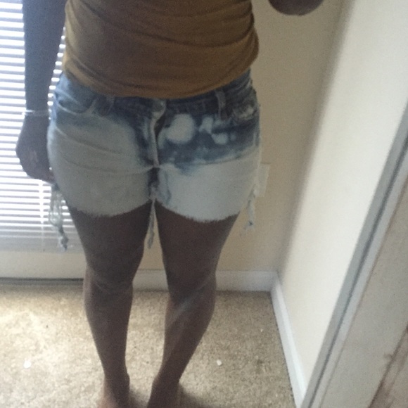 7 for all mankind distressed bleach shorts - Picture 4 of 4