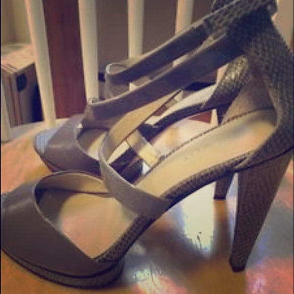 Nine West Grey high heel