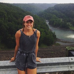 Meet your Posher, Elyse