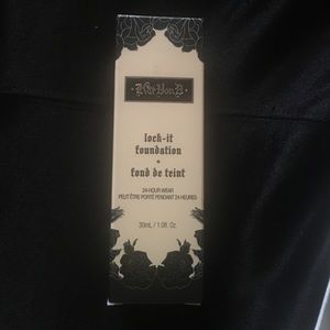 Kat Von D foundation color medium 54